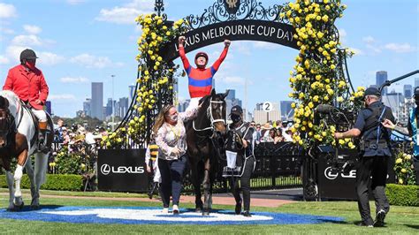 Verry Elleegant wins 2021 Melbourne Cup .